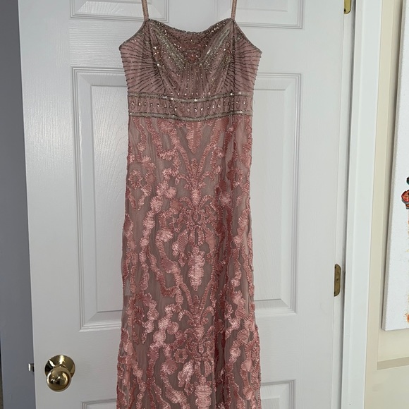 Beautiful SUE WONG DRESS - Picture 1 of 12